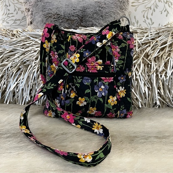 VERA BRADLEY Wildflower Garden Zipper Hipster Crossbody Yellow Floral REPAIRED - Picture 1 of 17